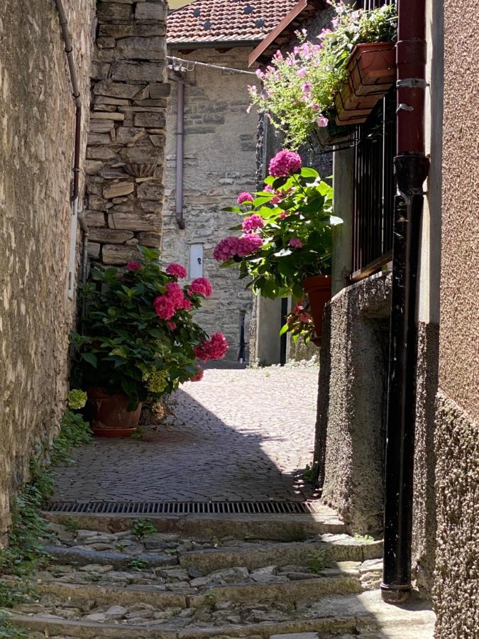 A Due Passi Dal Lago Torno Exterior photo